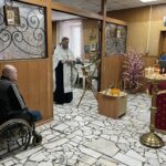 В часовне святой Матроны Московской дома социального обслуживания протоиерей Александр Кабацков совершил совершил Соборования