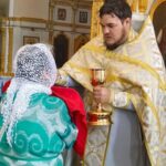 Заботы о храмах: иерей Алексий Шаров соединяет молитву и труд